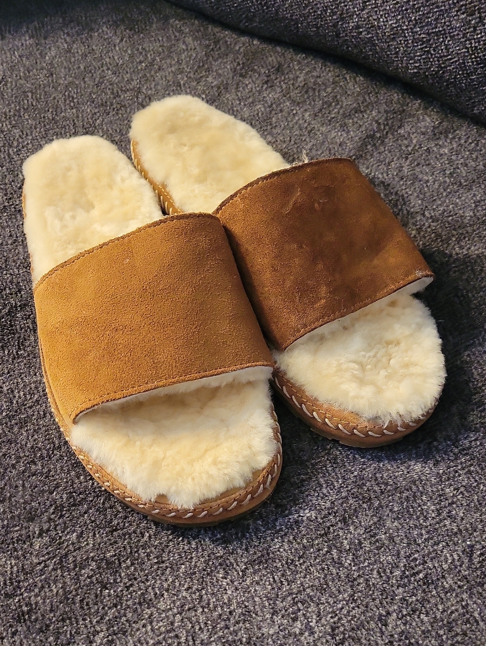 L.L. Bean Chestnut Brown Suede Shearling Slide Slippers